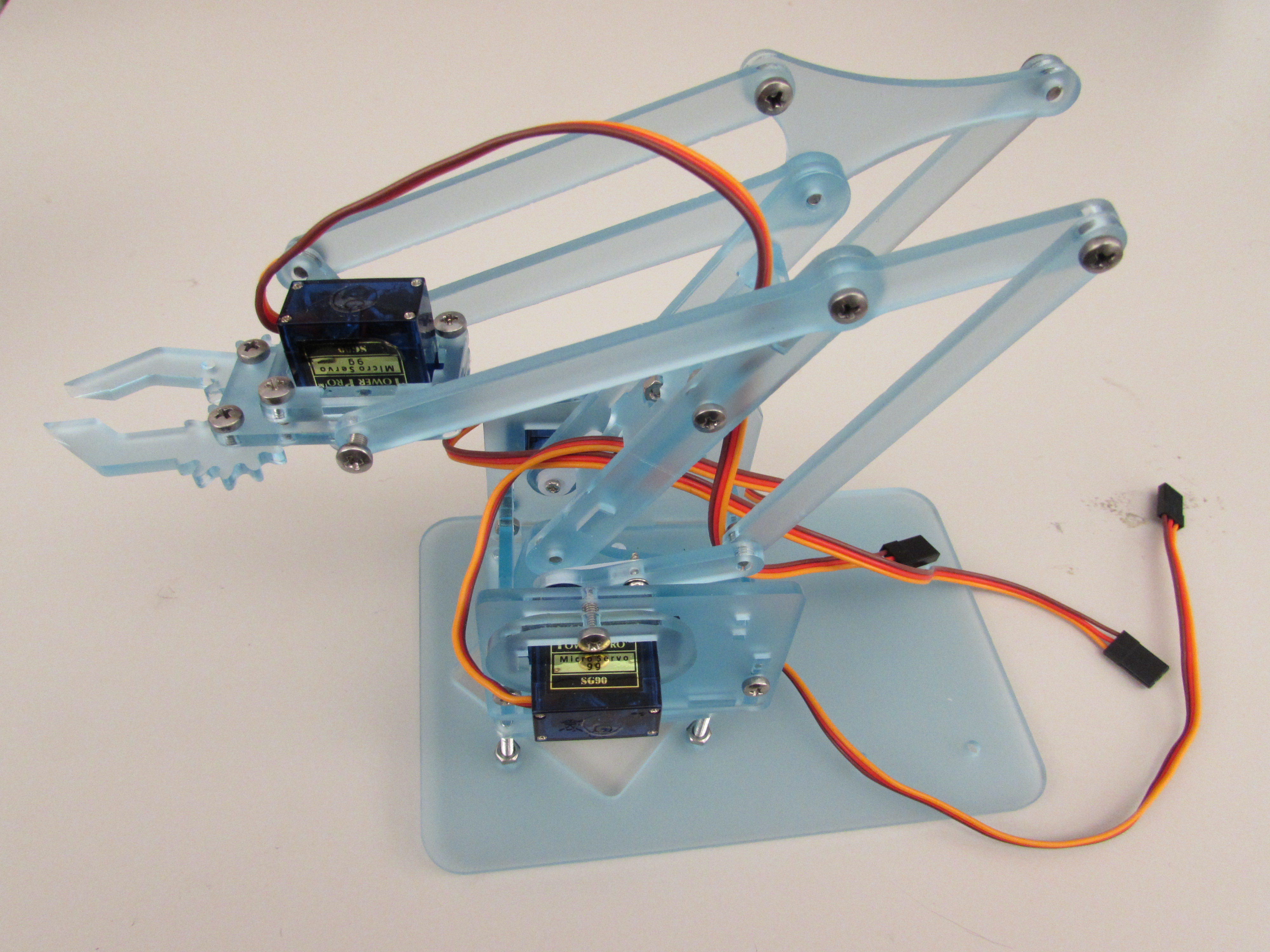 Running 5+ Servos on a uC32…Can I Do It? – Digilent Blog