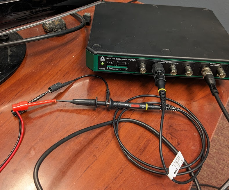 Connect the BNC probe to the BNC minigrabber.